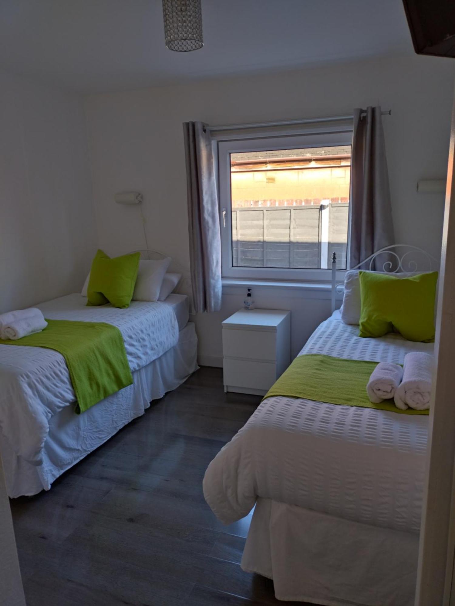 Anchorage Guest House - Also 1 Room Available With Hot Tub,Must Be Booked Separately Balloch Værelse billede