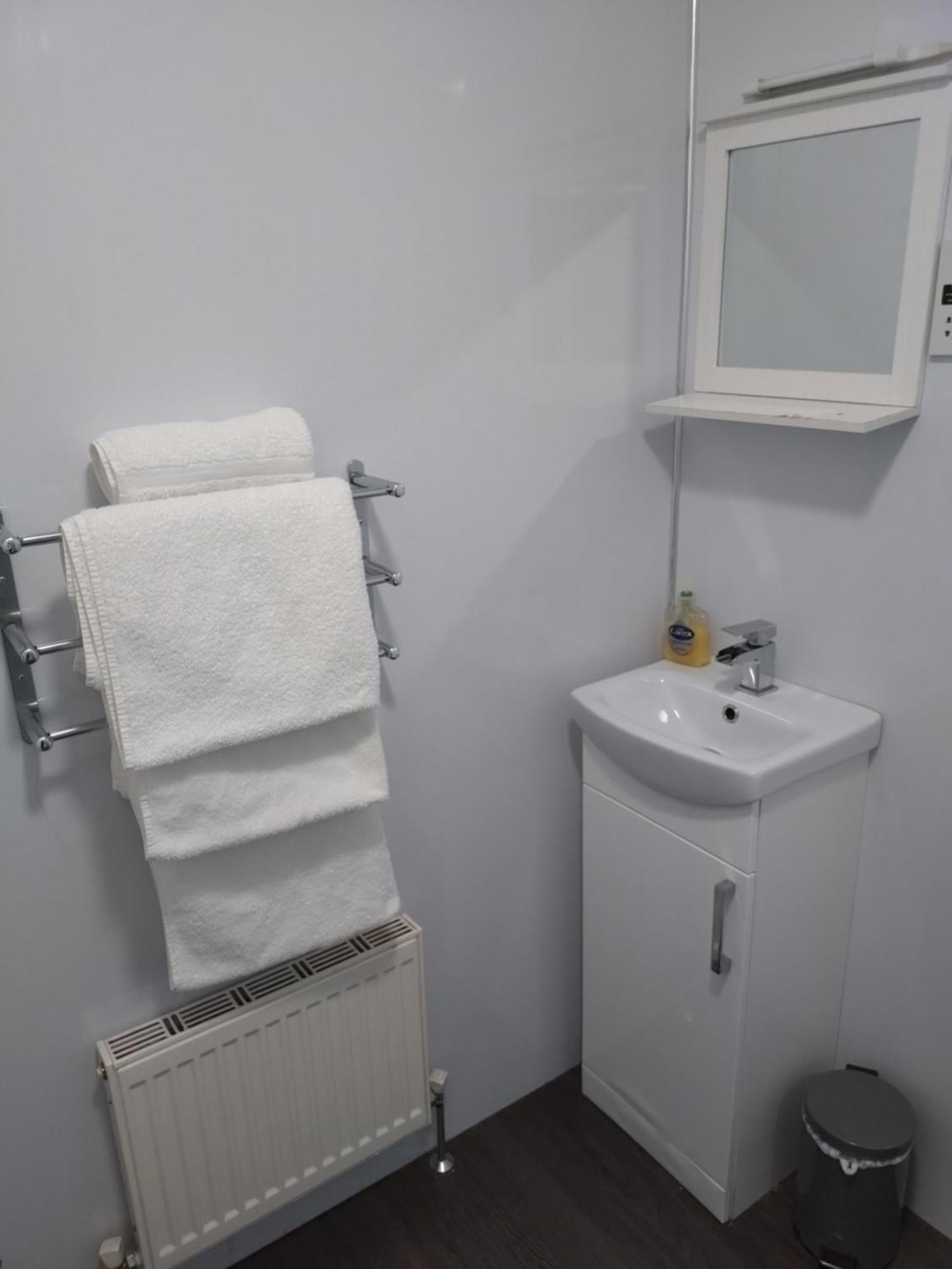 Anchorage Guest House - Also 1 Room Available With Hot Tub,Must Be Booked Separately Balloch Værelse billede