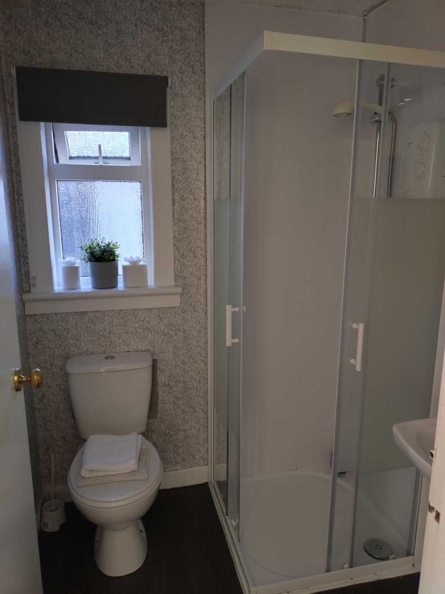 Anchorage Guest House - Also 1 Room Available With Hot Tub,Must Be Booked Separately Balloch Værelse billede