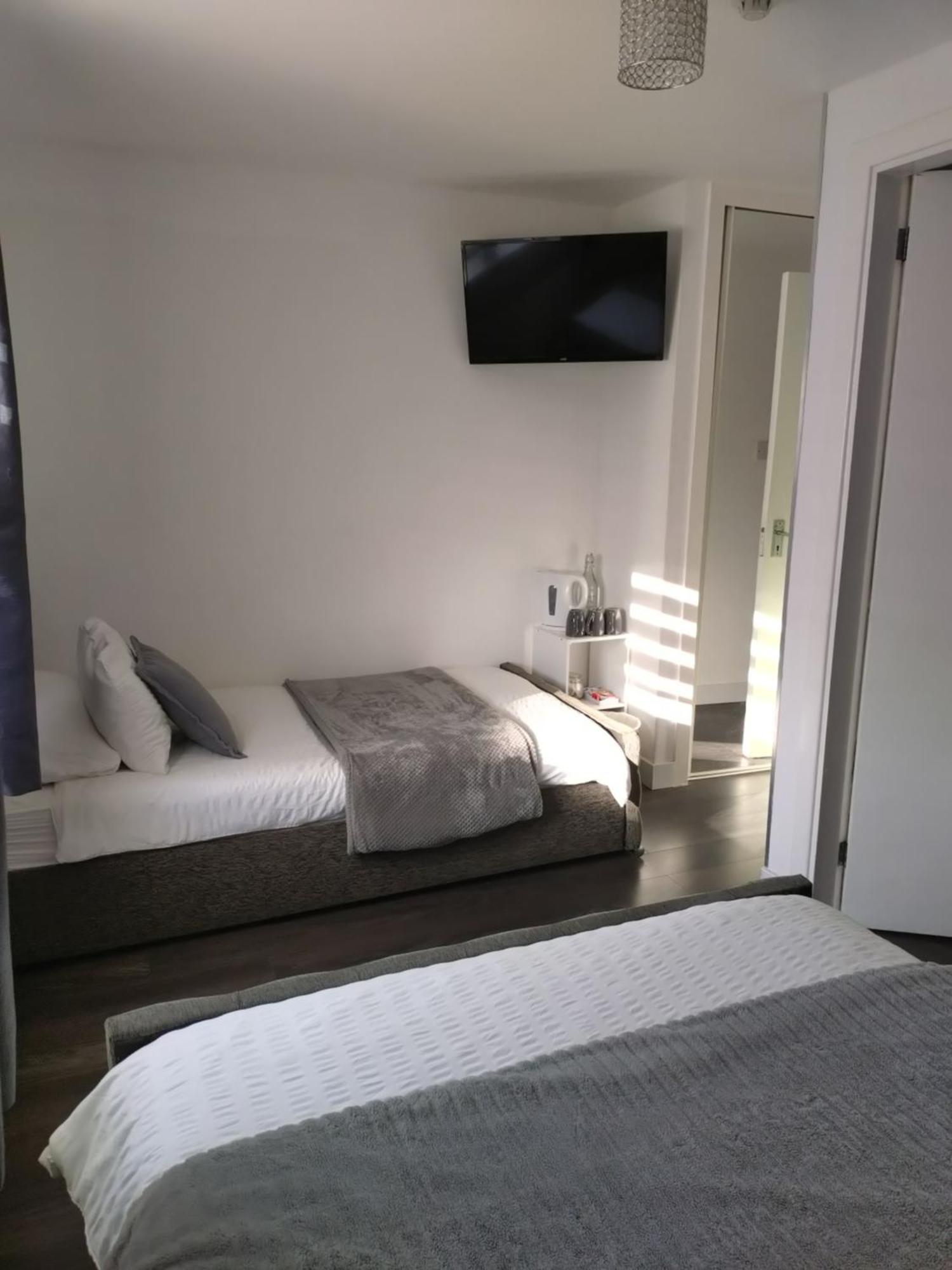 Anchorage Guest House - Also 1 Room Available With Hot Tub,Must Be Booked Separately Balloch Værelse billede